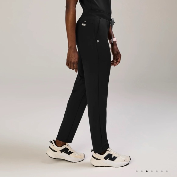 Tena FORMx Slim Tapered Scrub Pants - Picture 2 of 7